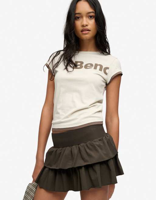 Bench. x Superdry & Co – Gestufter Rock in Black Olive/Chocolate Chip mit niedrigem Bund, 3 von 7