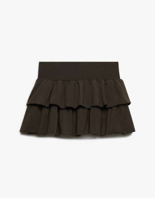 Bench. x Superdry & Co – Gestufter Rock in Black Olive/Chocolate Chip mit niedrigem Bund, 6 von 7