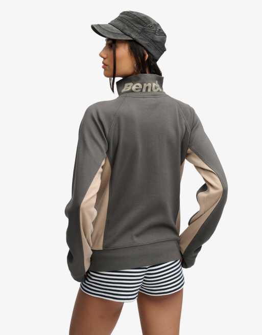 Bench. x Superdry & Co – Hochgeschlossenes Trainingsoberteil in Beluga-Anthrazit/Dune mit Kontrastdesign, 3 von 5