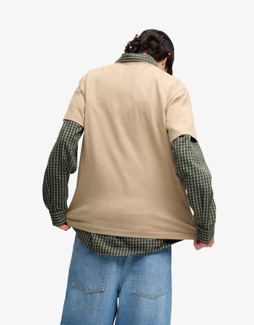 Bench. x Superdry & Co – Kastiges T-Shirt in Dune und Ardwick Green mit Logo, 3 von 5