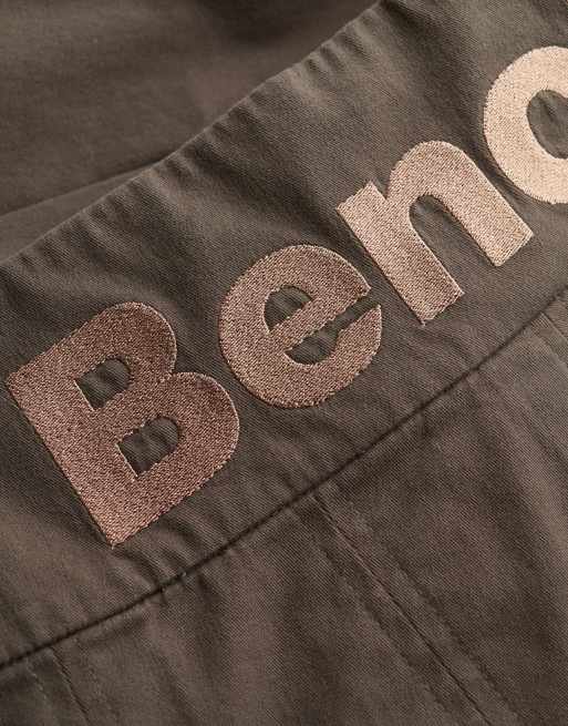 Bench x Superdry & Co - Mini-jupe plissée en sergé à logo - Olive noire/dune, 2 de 6