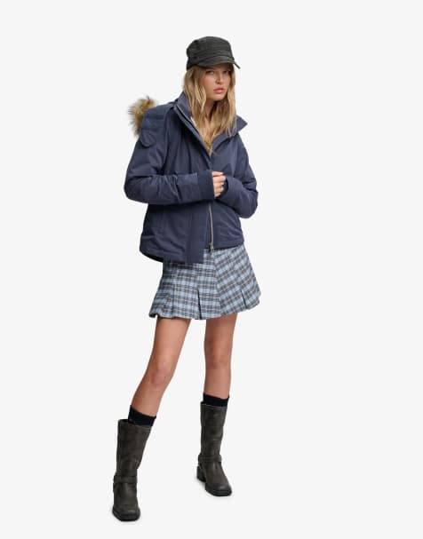 Bench. x Superdry & Co – Windjacke in Marineblau/Moonmist mit Kapuze mit Kunstpelzbesatz - view 1