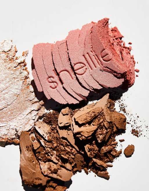 Benefit - Cheery Cheeks - Palette avec enlumineur, blush et poudre bronzante Hoola (réduction de 50 %), 4 de 4