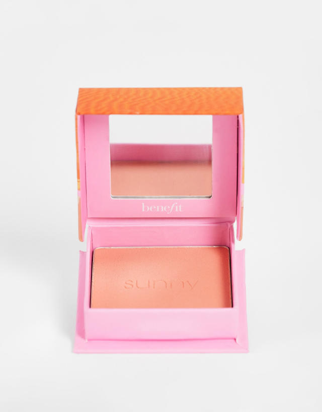 Benefit Cosmetics Sunny Warm Coral Blush