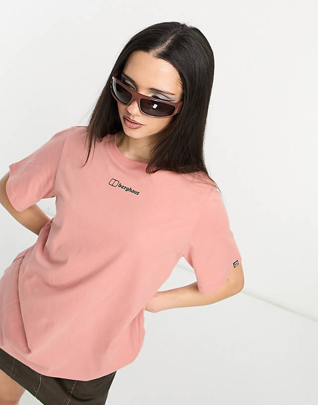 Berghaus - buttermere boyfriend fit t-shirt in pink