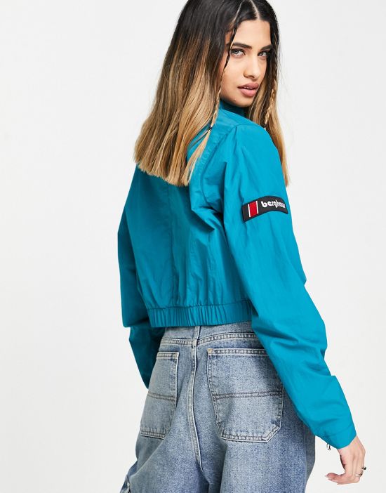 https://images.asos-media.com/products/berghaus-cropped-wind-jacket-in-teal/201608865-3?$n_550w$&wid=550&fit=constrain