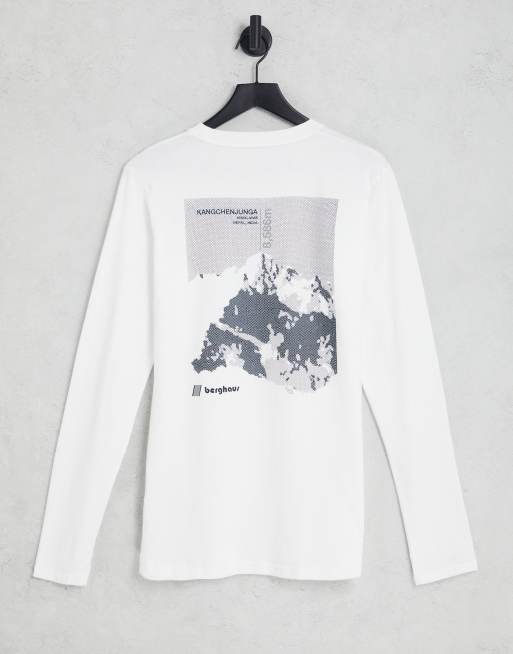  Berghaus Dean Street unisex Kanchenjunga Static mountain back print long sleeve t-shirt in white