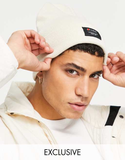 Berghaus – Heritage Badge – Strickmütze in Beige, exklusiv bei ASOS
