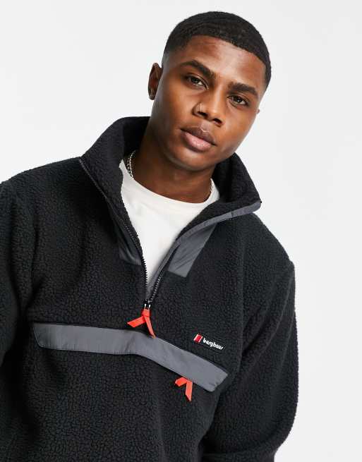 Berghaus Heritage Oversize Oberteil aus Fleece mit halblangem ReiBverschluss in Schwarz ASOS