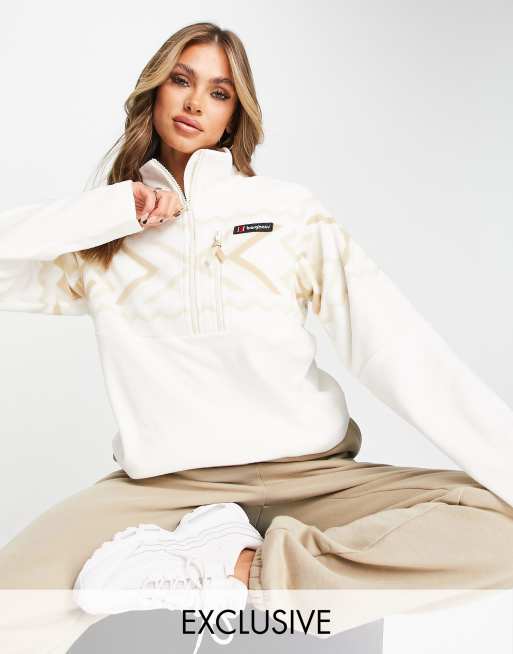 Berghaus - Prism Printed Trango - Fleece in lichtbeige met aztekenprint, exclusief bij ASOS