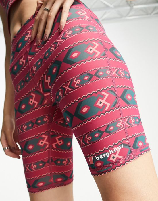 https://images.asos-media.com/products/berghaus-red-point-legging-shorts-in-abstract-print/201607471-3?$n_550w$&wid=550&fit=constrain