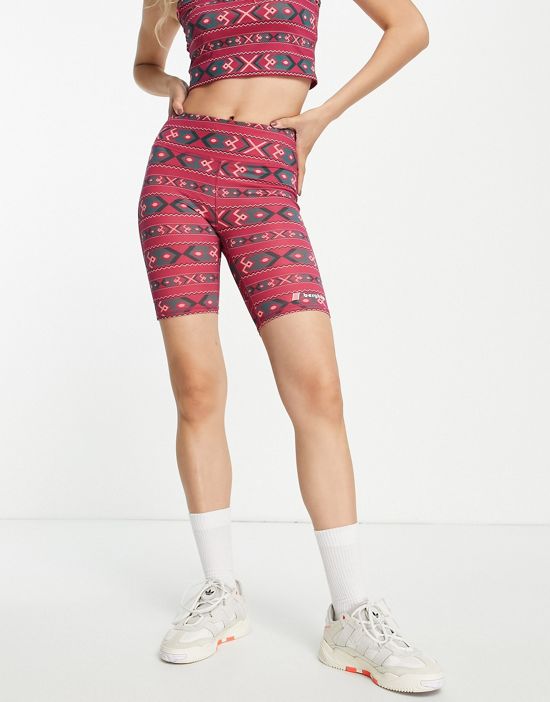 https://images.asos-media.com/products/berghaus-red-point-legging-shorts-in-abstract-print/201607471-4?$n_550w$&wid=550&fit=constrain