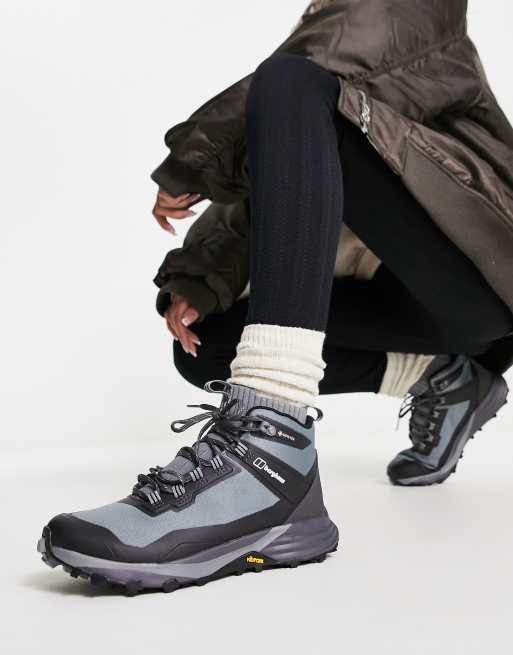 Gore tex clearance pull on boots