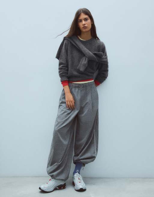 Bershka 100% ulltröja med rund halsringning i grått, 4 av 6
