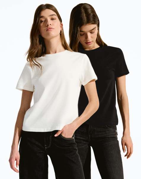 Bershka – 2er-Pack T-Shirts in Weiß und Schwarz - view 1