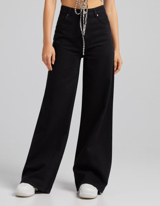 Bershka - 90'er jeans med super vide ben i sort, 4 af 4
