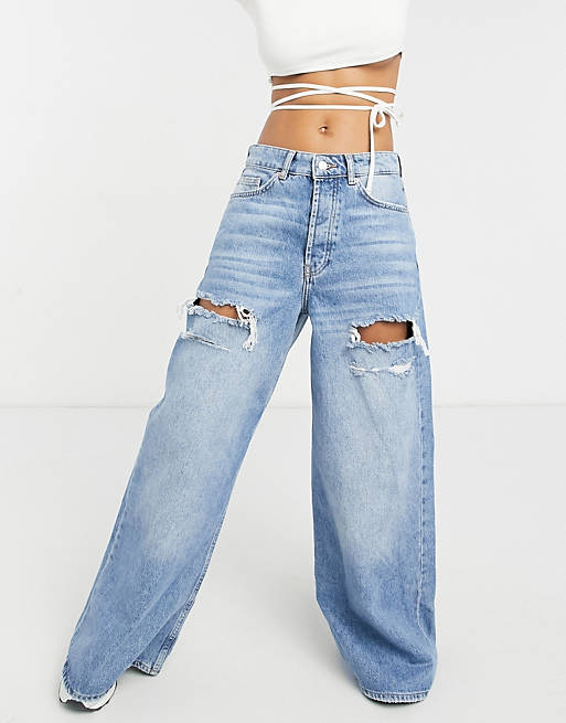 Women Bershka 90s baggy jeans with thigh rip in light blue wash 