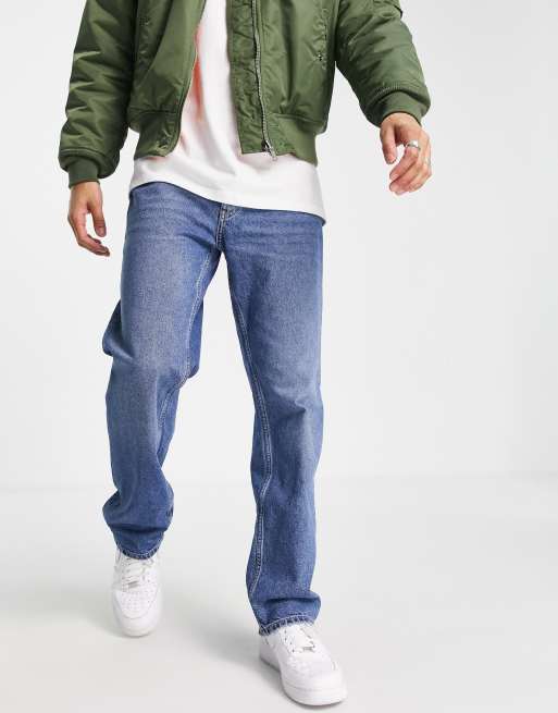 Bershka 90s fit loose jeans in blue