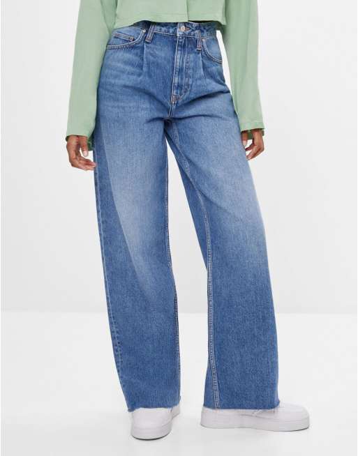 Bershka 90s wide leg baggy jean in blue | ASOS