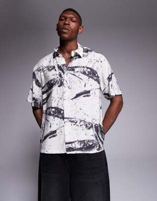 abstract shirt in white