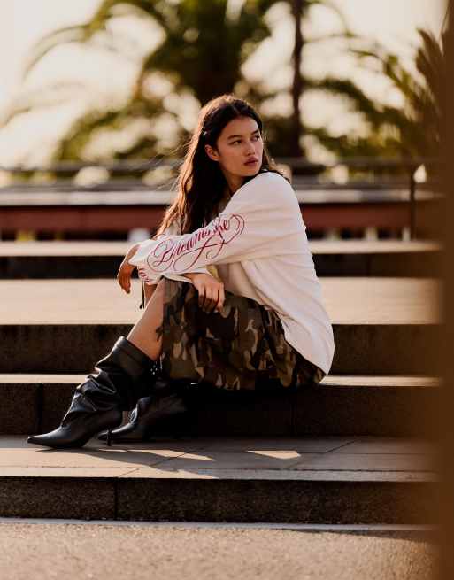 Bershka Adjustable slouchy heel boots in black, 7 of 7