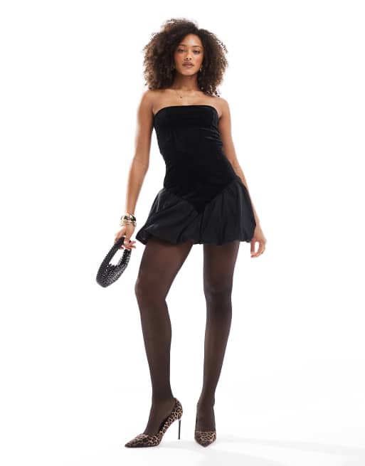 Bershka – Aksamitna czarna sukienka mini bufka