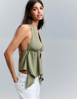 Bershka - Am Hals gebundenes Neckholder-Oberteil in Khaki-Grün