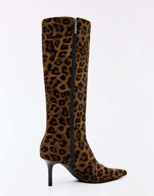 Bershka Animal print heeled boots in brown, 7 of 7