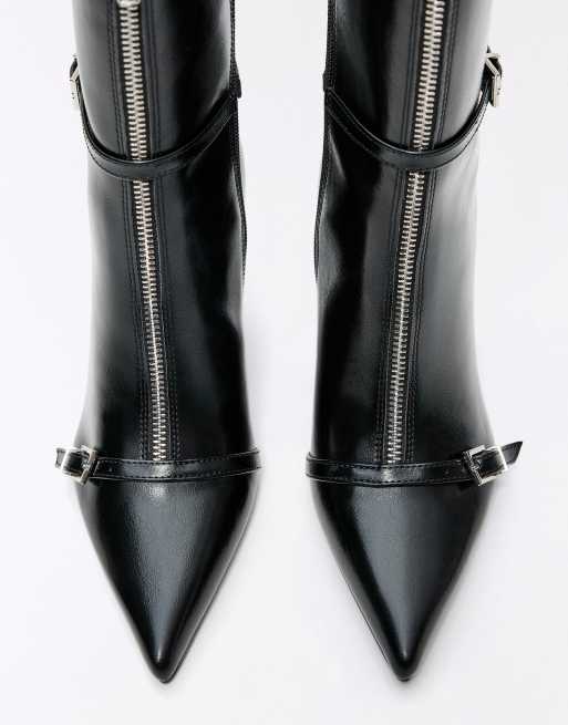 Bershka ankelboots med klack och spännedetalj i svart, 5 av 7