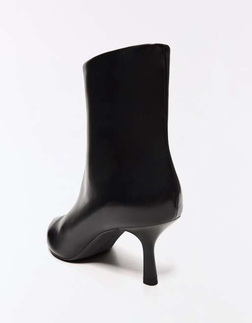 Bershka – Ankle Boots in Schwarz mit Kitten-Absatz, 5 von 6