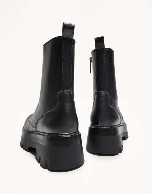 Bershka – Ankle Boots zum Schnüren in Schwarz mit Profilsohle, 3 von 4