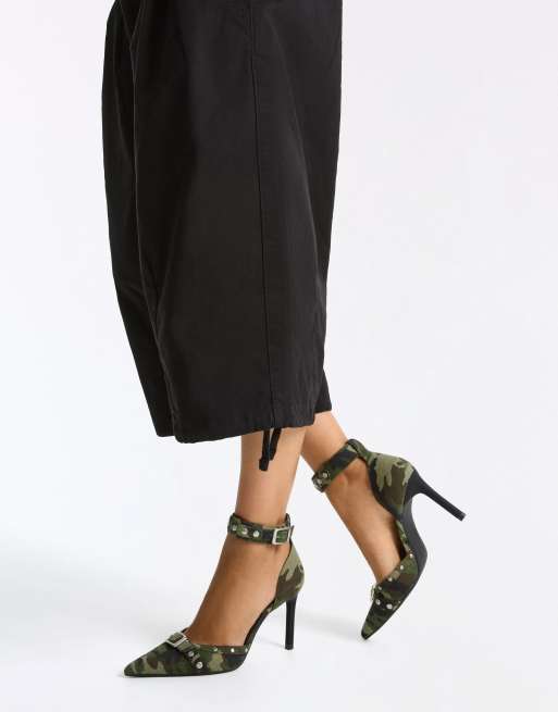 Bershka Ankle strap heeled shoes with buckle detail in green camo, 2 of 7