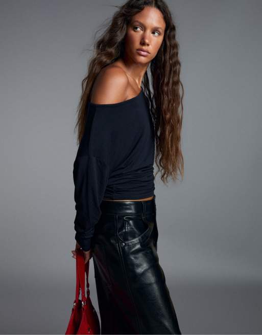 Bershka Asymmetric neck long-sleeved t-shirt in denim blue, 4 of 5