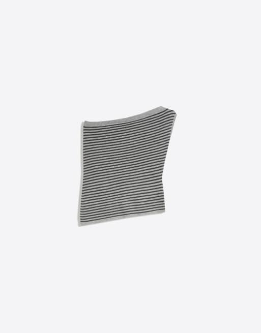 Bershka Asymmetric top in light grey, 3 of 4