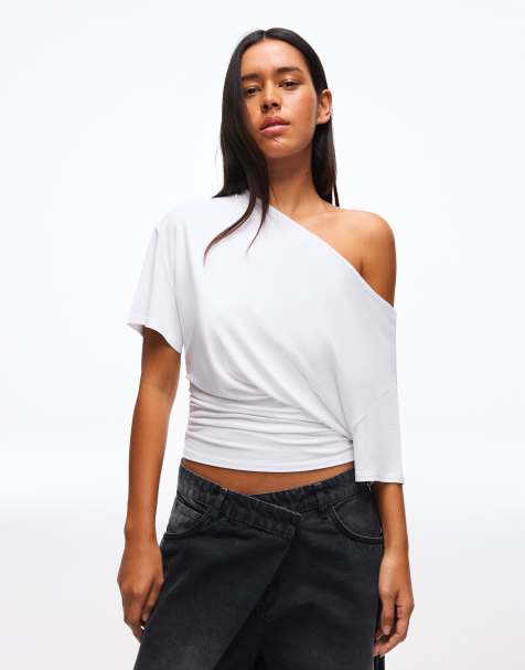 Bershka - Asymmetrisch T-shirt met print en korte mouwen in wit - view 1