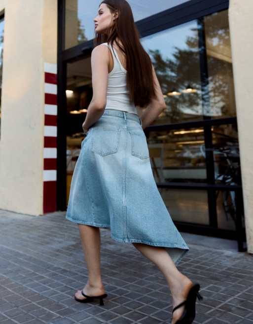 Bershka asymmetrischer Denim-Midirock in Mittelblau, 3 von 5