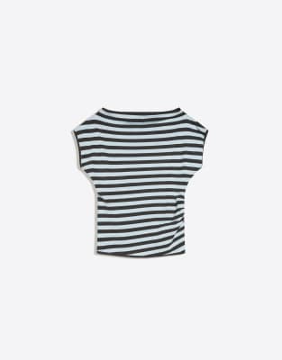 Bershka - Asymmetrisches Oberteil in Jeansblau gestreift