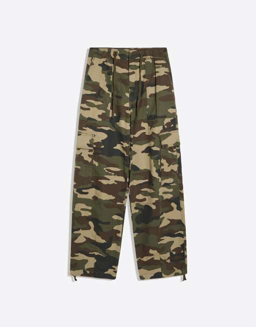 Bershka Baggy Cargo-Hose in Grün, 5 von 5