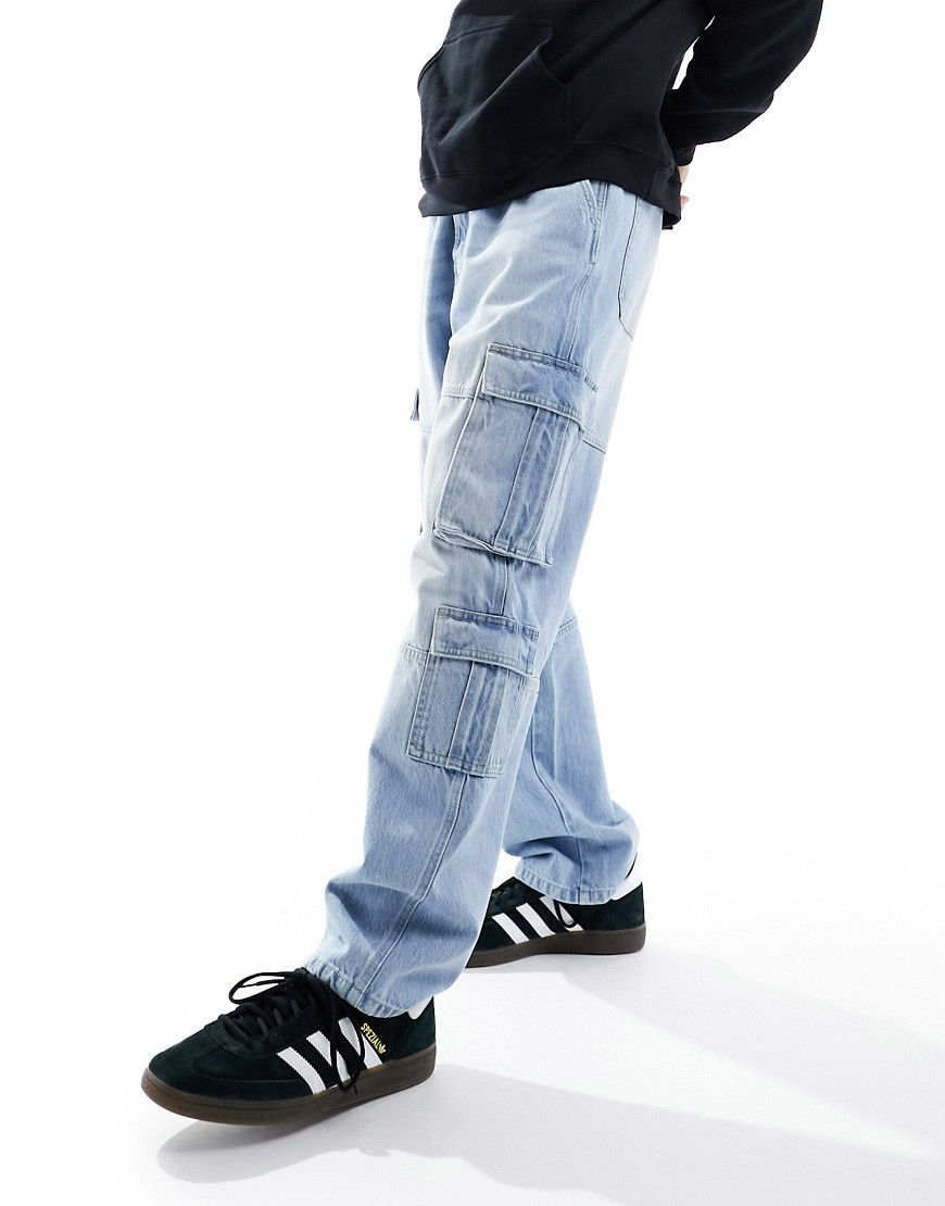 baggy cargo jeans in dark washed blue