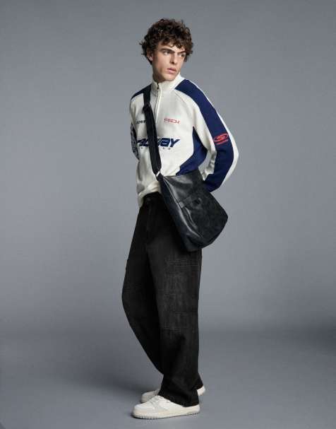 Bershka baggy cargojeans i svart - view 1