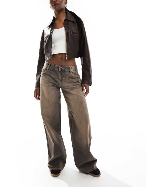 Bershka – Baggy Jeans in brauner Waschung 
