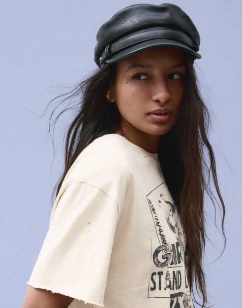 Bershka Bakerboy-Cap in Lederoptik in Schwarz - view 1