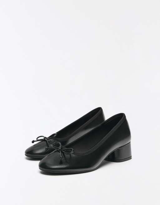 Bershka ballerina's met hak en strik in zwart, 5 van 7