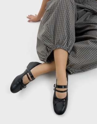 Bershka - Ballerines à boucle - Noir