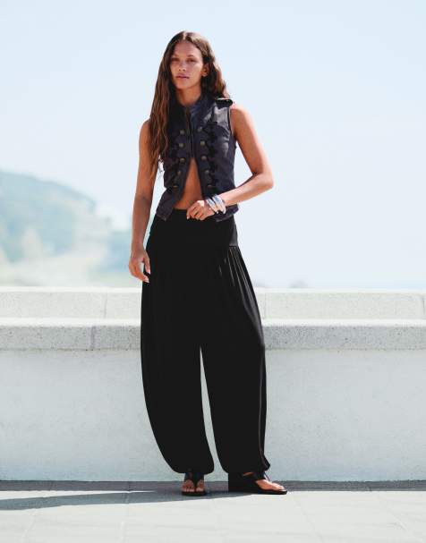 Bershka – Ballonhose in Schwarz mit Kummerbund - view 1