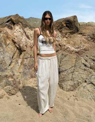 Bershka – Balloon-Fit-Hose in Weiß mit Cargo-Taschen - view 1