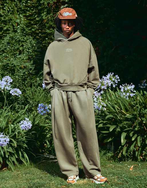 Bershka Balloon fit washed joggers with pleats in khaki, 2 of 7