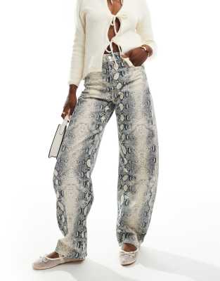 balloon jeans in snakeskin print-Multi