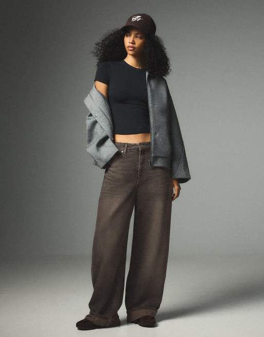 Bershka Balloon-jeans med spänne bak i svart, 3 av 6