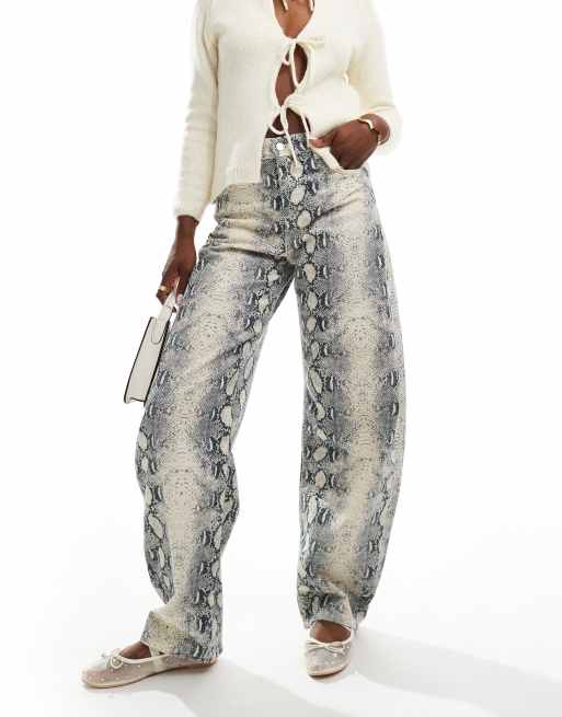 Bershka – Balloon – Jeans mit Schlangenmuster